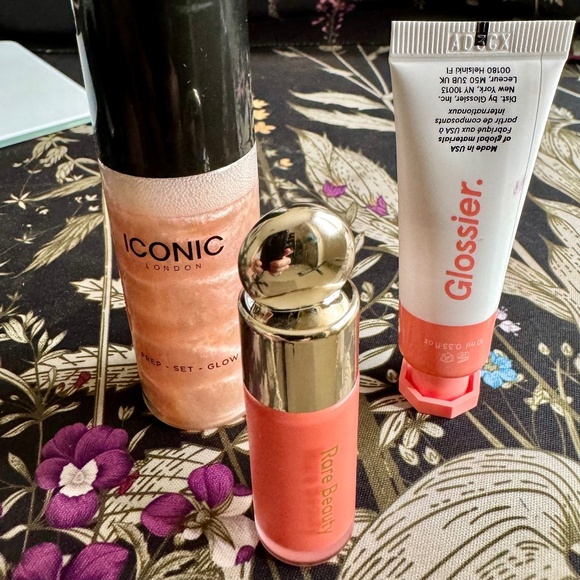NEW Blush and Glow Bundle - Glossier, Rare Beauty, Iconic London - Picture 1 of 7